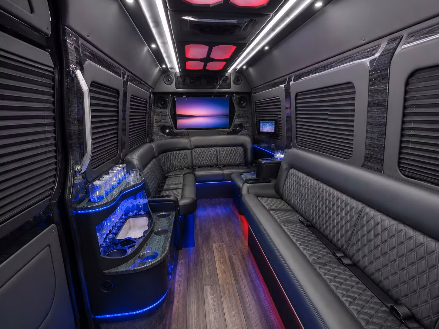 airport transfers and off site event shuttles for olathe employers