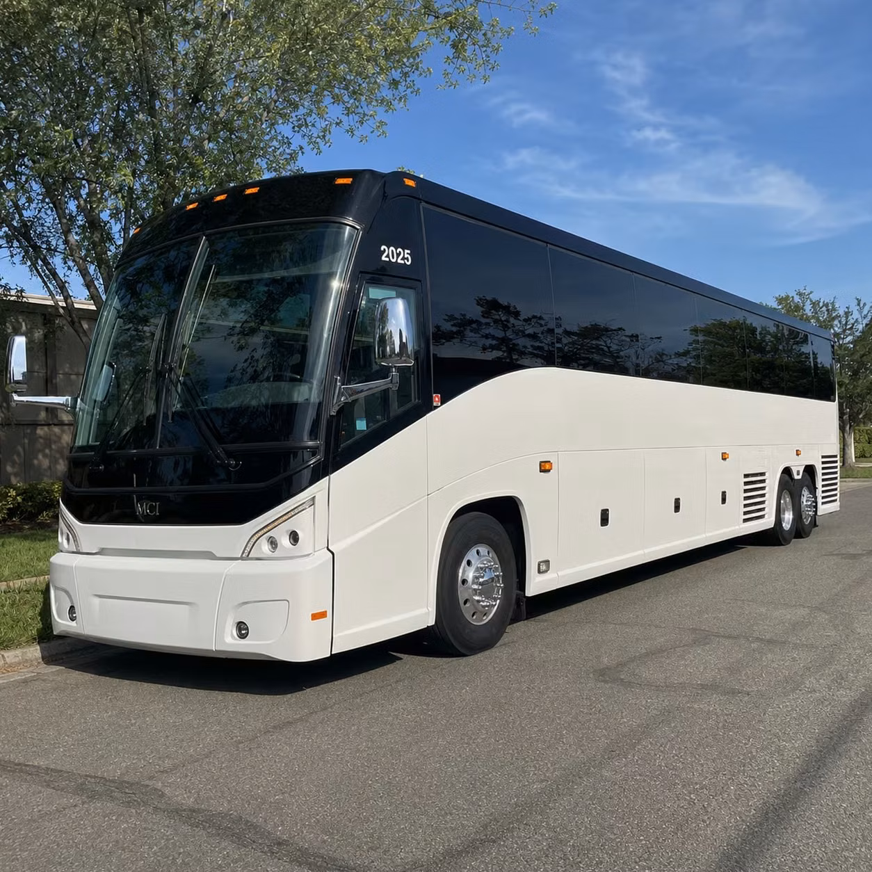 shuttle bus services for olathe city government employees and johnson county officials